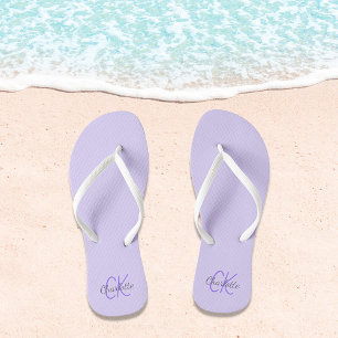 Violettlavene, farbige Bezeichnung Monogramm Flip Flops