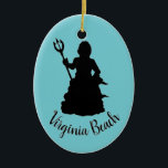 Virginia Beach, VA Neptune Statue Ocean Nautical Keramik Ornament<br><div class="desc">Zeigen Sie Stolz in Ihrer Zuhause Stadt oder Staat! Das Ornament zeigt eine originelle Marker-Abbildung der Skulptur von Neptun auf der Promenade in Virginia Beach, VA. Dieses Feinschmecker-Design aus der Heimatstadt ist auch auf anderen Produkten erhältlich. Weitere Staaten und Städte sind ebenfalls verfügbar. Sehen Sie nicht, wonach Sie suchen? Brauchen...</div>