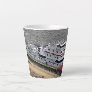 Virginia Ingram Latte Tasse