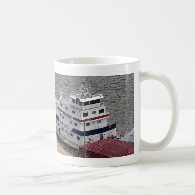 Virginia Ingram Tasse (Rechts)