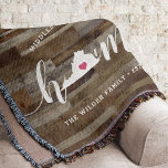 Virginia Zuhause Staat Personalisierte Holzaussich Decke<br><div class="desc">Zeigen Sie Zuhause-Staatsstolz mit diesem niedlichen rustikalen Imitat Holzplankendecke mit "Zuhause" in weißer Kalligrafie-Schrift, die mit einer Silhouette des Staat von Virginia, stehend für den Buchstaben "O", schreibt. Eine rosa Herzillustrierung in der Staat-Karte vervollständigt das Design; Sie können die Herzposition in Ihrer Zuhause-Stadt ändern, indem Sie das Design-Tool öffnen und...</div>