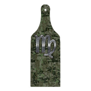Virgo Zodiac Sign auf Green Digital Camouflage Schneidebrett
