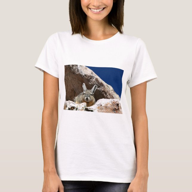 Viscacha Sonnenbäder im Chile der Atacama-Wüste T-Shirt (Vorderseite)