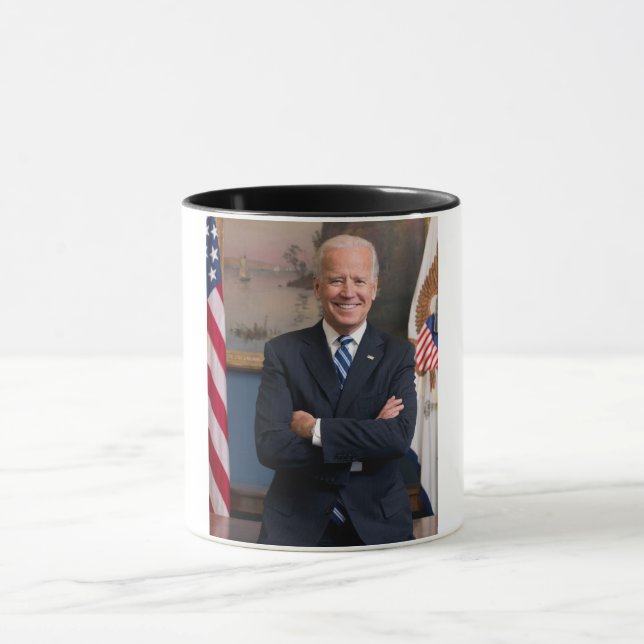 Vizepräsident Joe Biden während der Präsidentschaf Tasse (Zentrum)