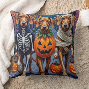 Vizsla-Hunde beim Trick-or-Treat in Halloween-Kost Kissen