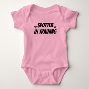 VJ Spotter in Ausbildung - Baby Strampler