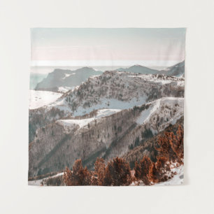 VOD-AUGEN-ANSICHT DES SCHNEES ÜBERDECKTER BERG UNT WANDTEPPICH