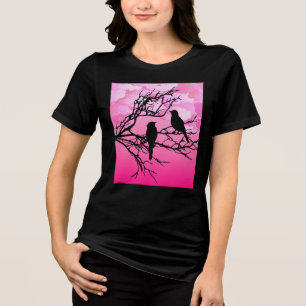 Vögel auf einem Zweig, schwarz gegen Morgenrot Tri-Blend Shirt