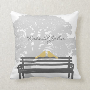 Vögel auf einer Hochzeit in der Parkbank Kissen