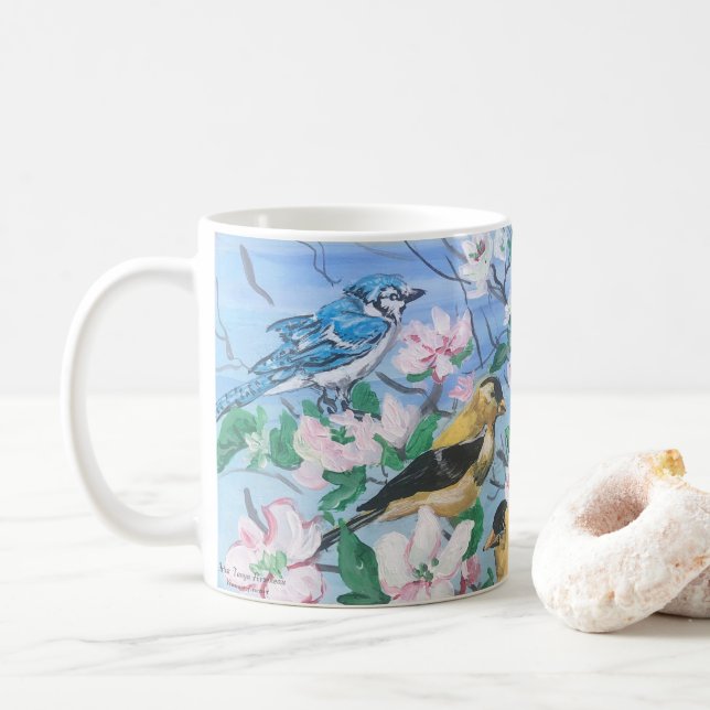 Vögel im Hinterhof Blaue Jay-Gelbe Finke Kaffeetasse (Mit Donut)