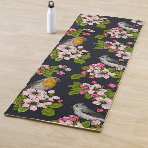 Vögel und Blüten auf schwarz Yogamatte