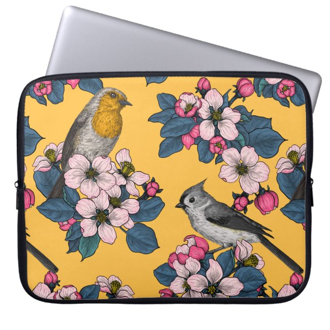 Vögel und Blüten in Gelb Laptopschutzhülle (Vorderseite)