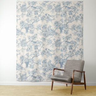 Vögel und Kirschblüten in Blau und Cremeweiß Wandteppich