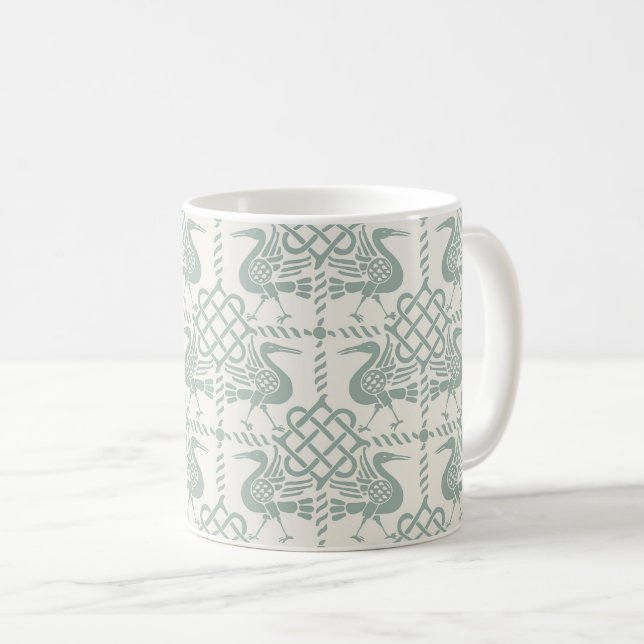 Vögel und Knochen mit gotischer Wiederbelebung Kaffeetasse (VorderseiteRechts)