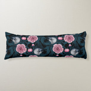Vögel und rosa Pfingstrosenblüten mit Blättern Seitenschläferkissen