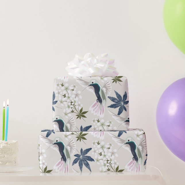 Vögel und weiße Blume. Geschenkpapier (Partygeschenke)