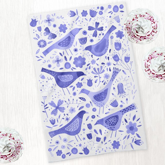 Vogel und Wildblume Wasserfarbe Blau Weiß Geschirrtuch (Watercolor blue and white birds and wild flower painting on a kitchen tea towel)