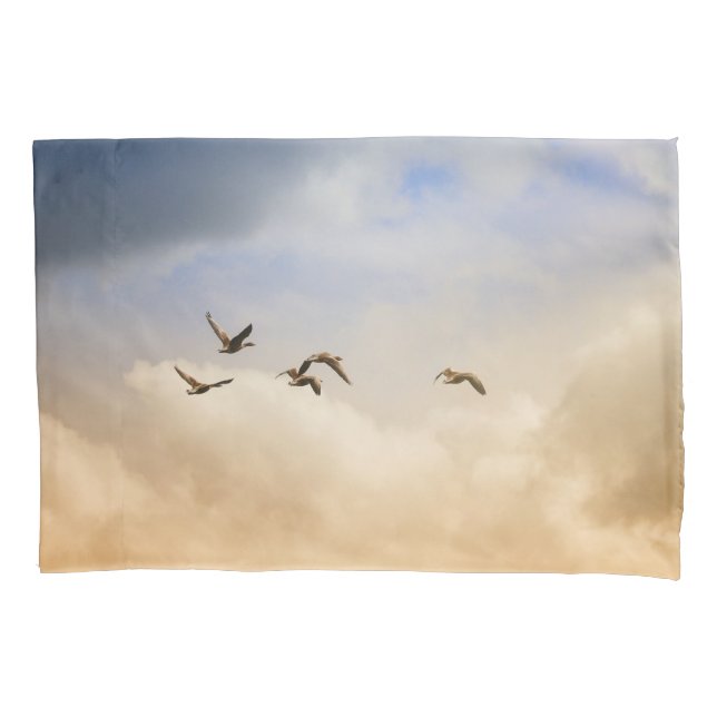 Vogelgrippe im Flug Kissenbezug (Vorderseite)