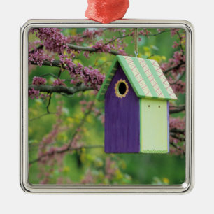 Vogelhaus auf einem Redbud-Baum Ornament Aus Metall