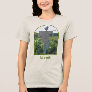 Vogelscheuche im Gartenfeld personalisiert Tri-Blend Shirt