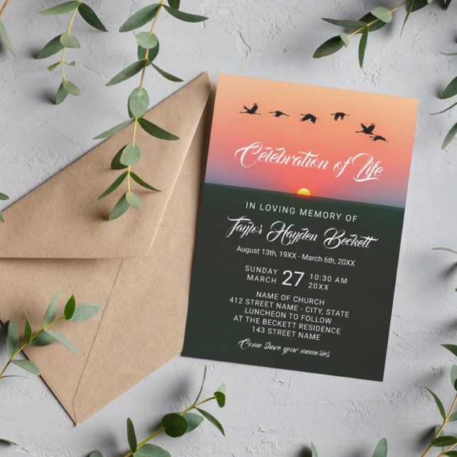 Vogelschloss bei Sonnenaufgang Einladung (Von Creator hochgeladen)