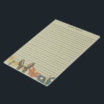Volkskunst-Motten, Schmetterlinge, die von Grün um Notizblock<br><div class="desc">Dieses ausgekleidete Schreibpapier oder Schreibpapier Notizblock ist bereit,  mit einem Namen an der Spitze personalisiert zu werden. Im unteren Set werden Mottenbilder im Volkskunststil vor einem hellgrünen Hintergrund mit dunkelgrünen Linien dargestellt.</div>
