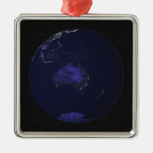 Volle Erde nachts Stadtlichter 2 zeigend Silbernes Ornament