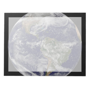 Voller Erde mit einem mächtigen Wintersturm. Notizblock