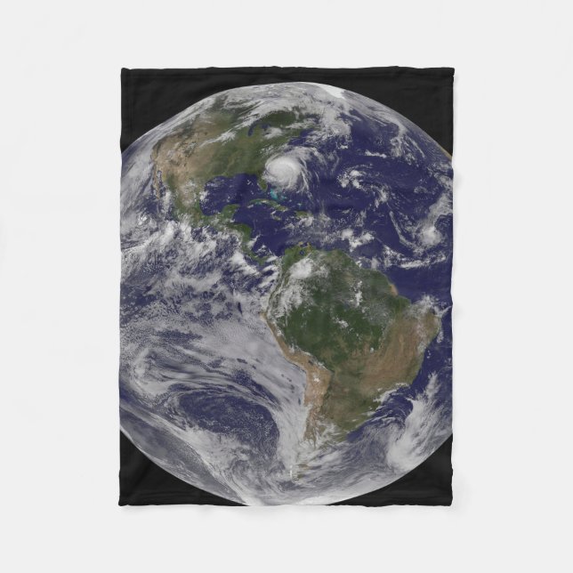 Voller Erde mit Hurrikan Irene an der Ostküste. Fleecedecke (Vorderseite)