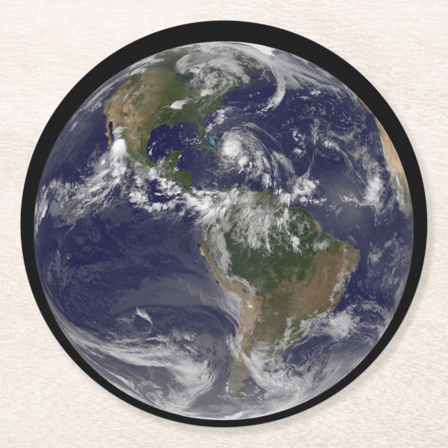 Voller Erde mit Hurrikan Irene über den Bahamas. Runder Pappuntersetzer (Vorderseite)