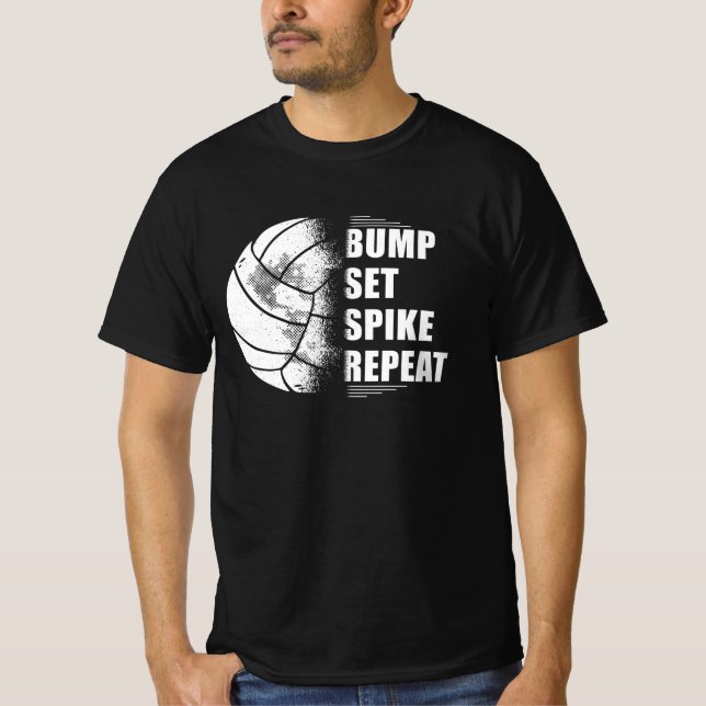 Volleyball Bump Set Spike Wiederholung T-Shirt (Vorderseite)