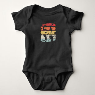 Volleyball Player Retro Baby Strampler