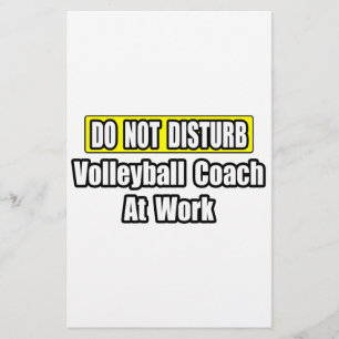 Volleyballtrainer am Arbeitsplatz