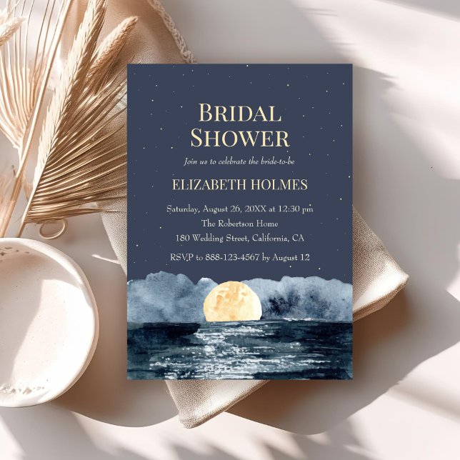 Vollmond am Brautparty Einladung (Full Moon on Lake Bridal Shower Invitation on a boho table.)