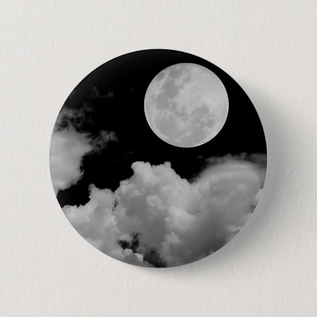VOLLMOND BEWÖLKT SCHWARZWEISS BUTTON (Vorderseite)