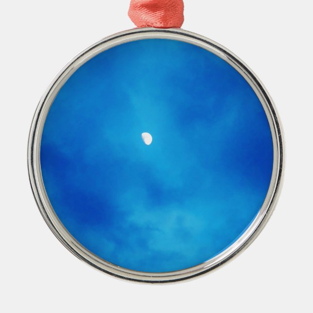 Vollmond Bright Blue Clouds Ornament Aus Metall (Vorne)