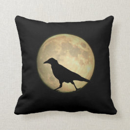 Vollmond-gehende Krähen-Silhouette Kissen