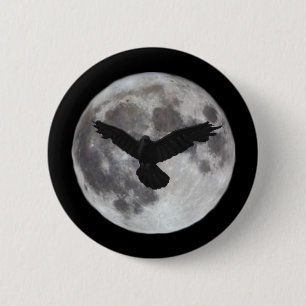 Vollmond mit Krähenfliegen vor ihm Button