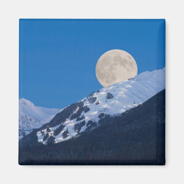 Vollmond über Alyeska Ski Resort, Alaska Magnet (Vorne)