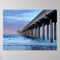 Vollmond über Pier, Kalifornien