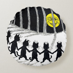 Vollmond und Katzen, Louis Wain Rundes Kissen