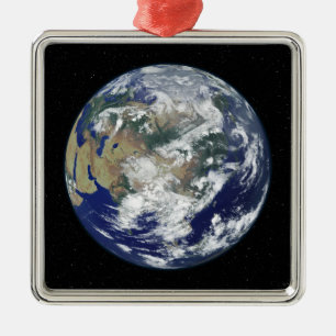 Vollständig beleuchtete Erde, zentriert auf Asien Ornament Aus Metall