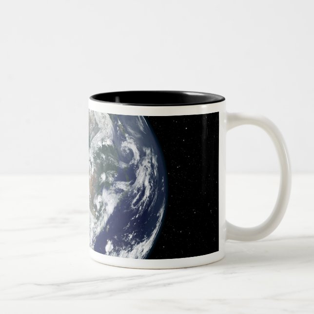 Vollständig beleuchtete Erde, zentriert auf Asien Zweifarbige Tasse (Rechts)