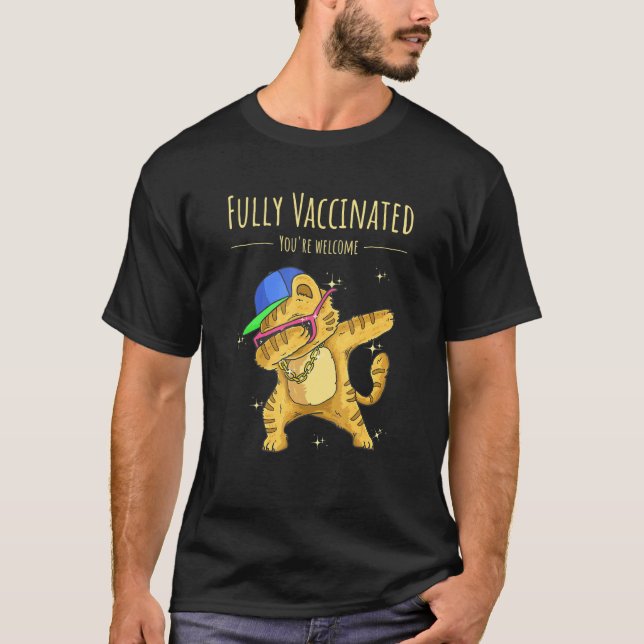 Vollständig geimpfte, happy Dabbing Katzendesign f T-Shirt (Vorderseite)