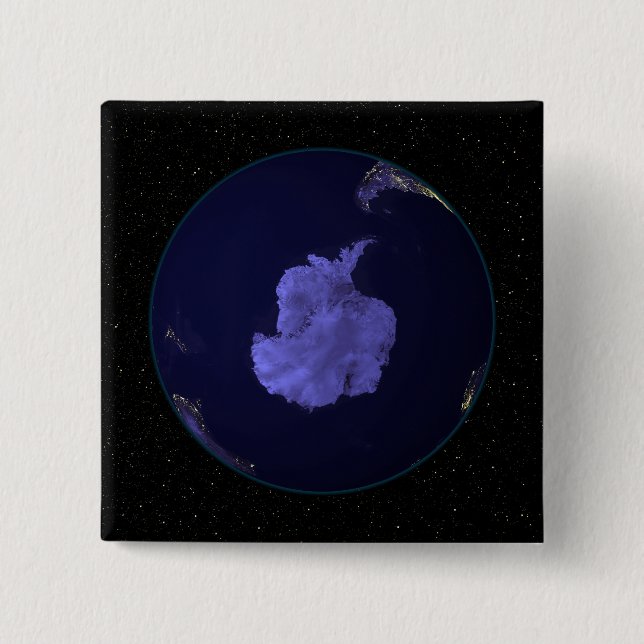 Vollständige Erde in der Nacht mit Lichtern in den Button (Vorderseite)