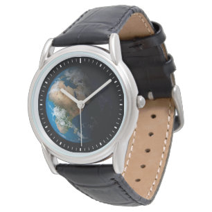 Vollständige Erde mit simulierten Wolken über Afri Armbanduhr