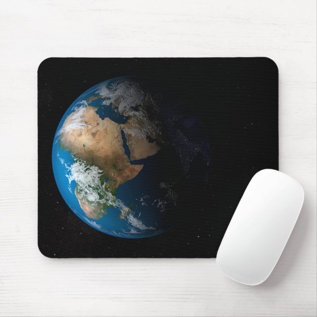 Vollständige Erde mit simulierten Wolken über Afri Mousepad (Mit Mouse)