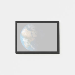 Vollständige Erde mit simulierten Wolken über Afri Post-it Klebezettel