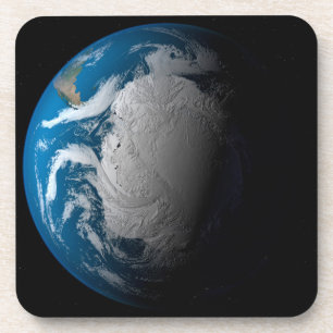Vollständige Erde mit simulierten Wolken über der Getränkeuntersetzer