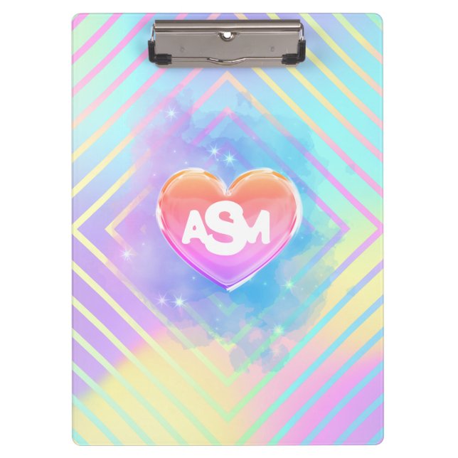 Vollständige Monogramm-Rainbow-Magic-Herzklammer Klemmbrett (Vorderseite)
